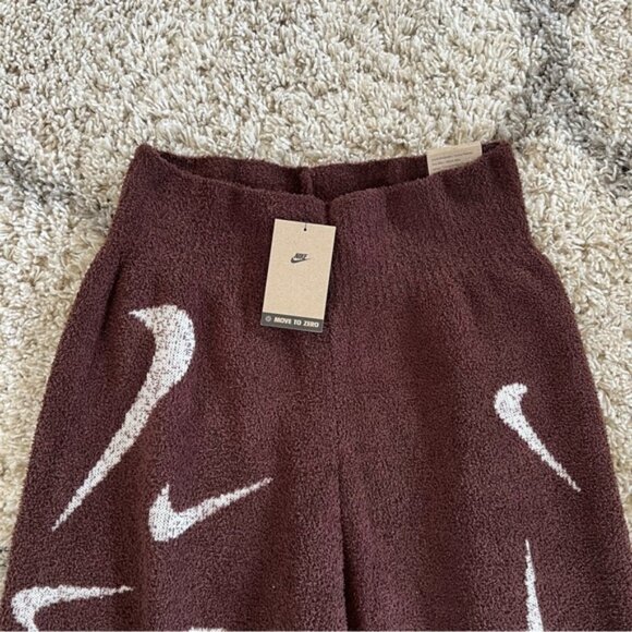 ✔️ NWT✔️ NIKE Sportswear Phoenix Cozy Bouclé Pants - Picture 5 of 11